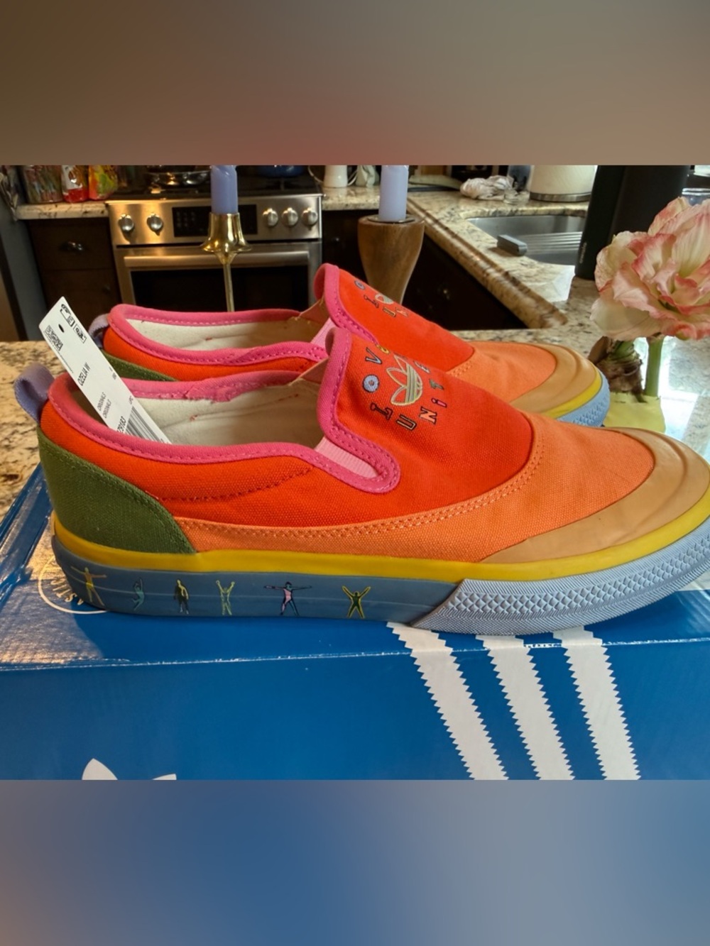 adidas Ozelia NIZZA SLIP-ON PRIDE SHOES, SZ 7.5, Gently Used 🌈